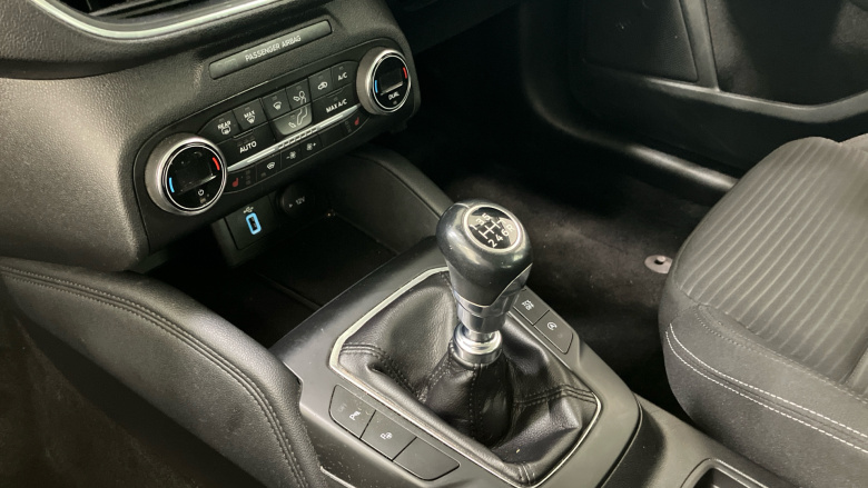 Ford Focus 1.0 EcoBoost 125 Titanium 5dr Petrol Hatchback